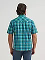 Wrangler Men's Retro® Short Sleeve Sawtooth Pocket Western Snap Shirt 112381880