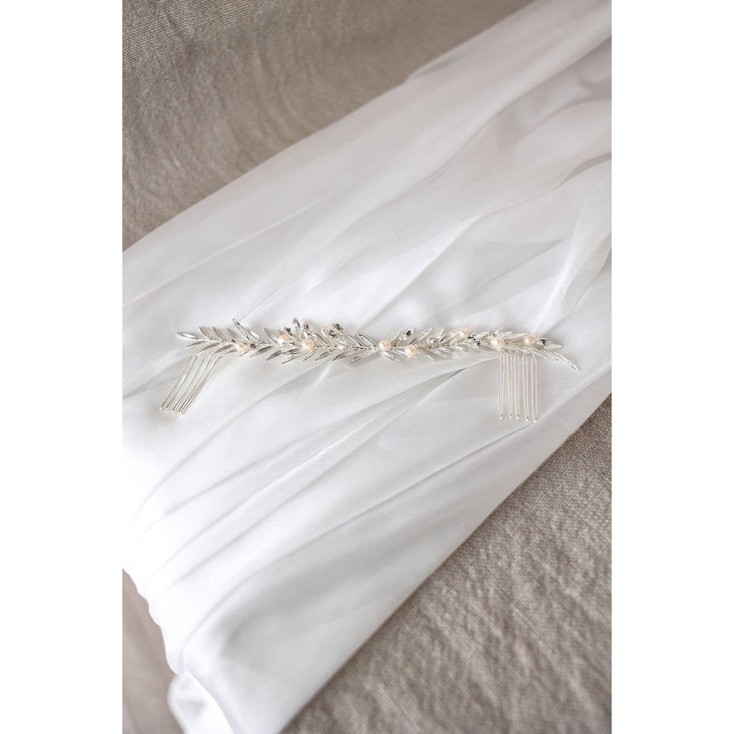 Petite Mariee Boutique - Cora Bridal Hair Piece