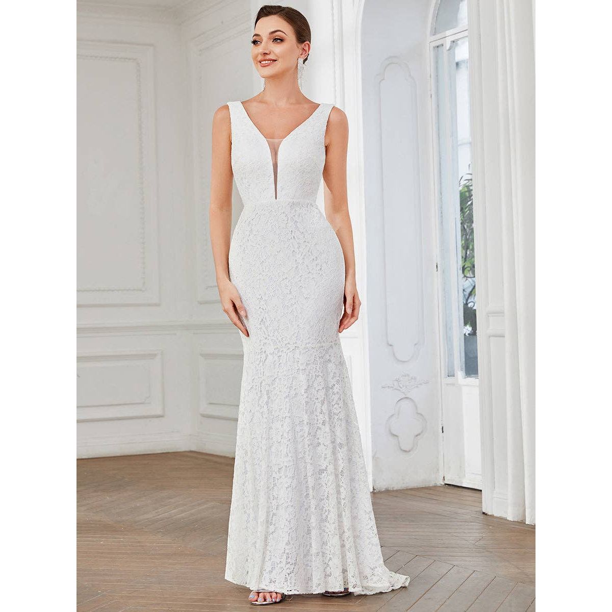 Ever-Pretty - Dainty Deep V Neck Sleeveless Lace Wedding Dress