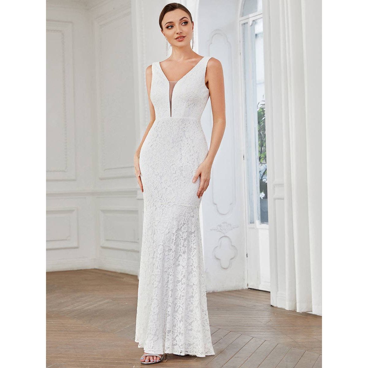 Ever-Pretty - Dainty Deep V Neck Sleeveless Lace Wedding Dress