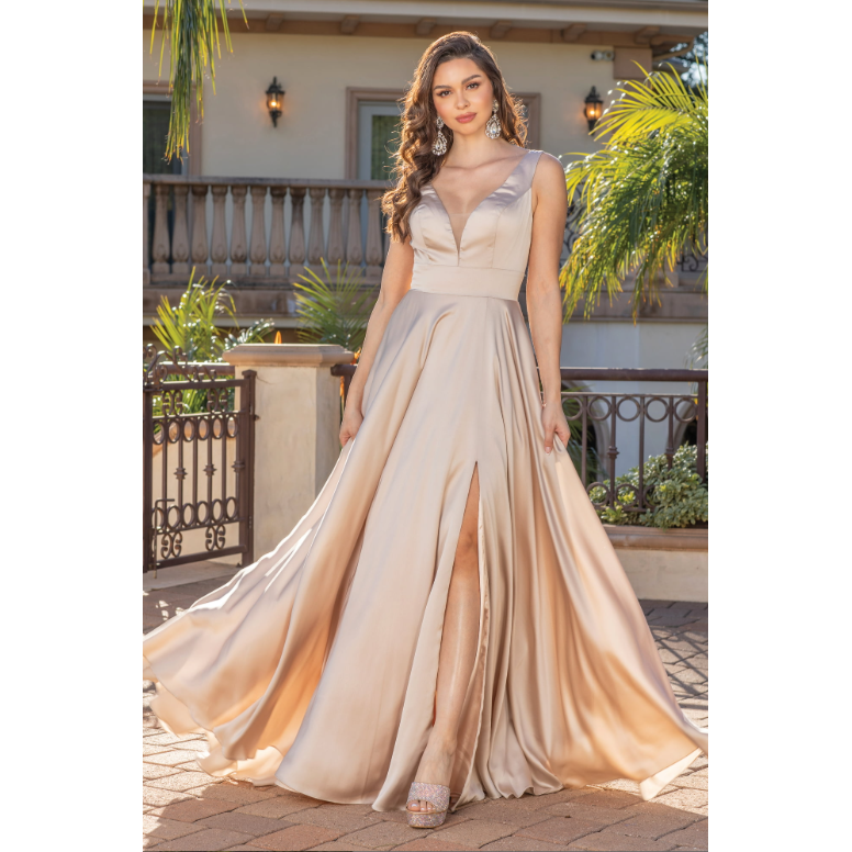 High Slit and Pleated Skirt Prom Dress
