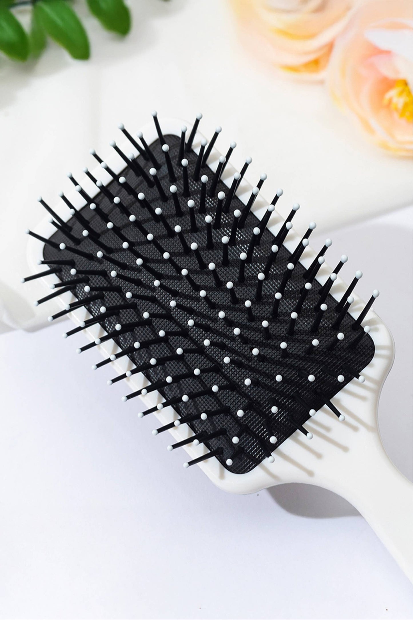 Checkered Air Cushion Brush