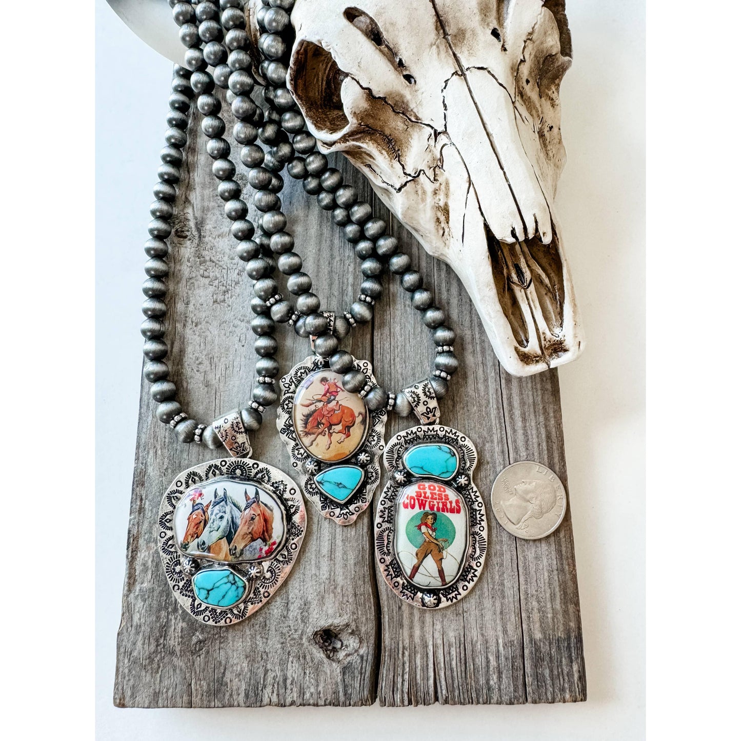 Boho Ranch Shop - Western Print Pendant Necklace - Navajo Style Pearl