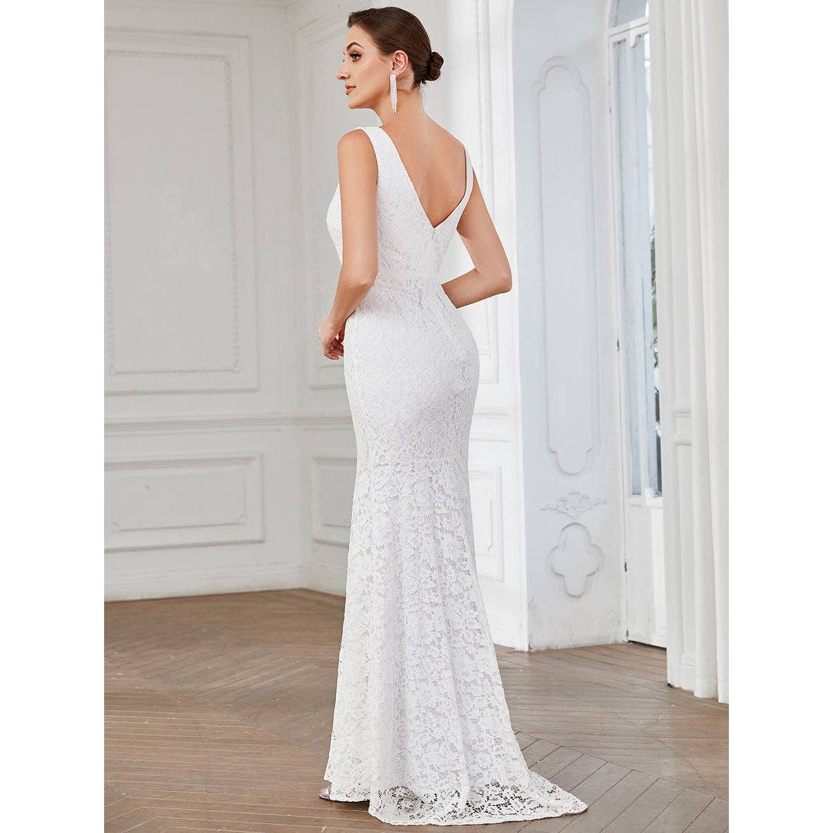 Ever-Pretty - Dainty Deep V Neck Sleeveless Lace Wedding Dress