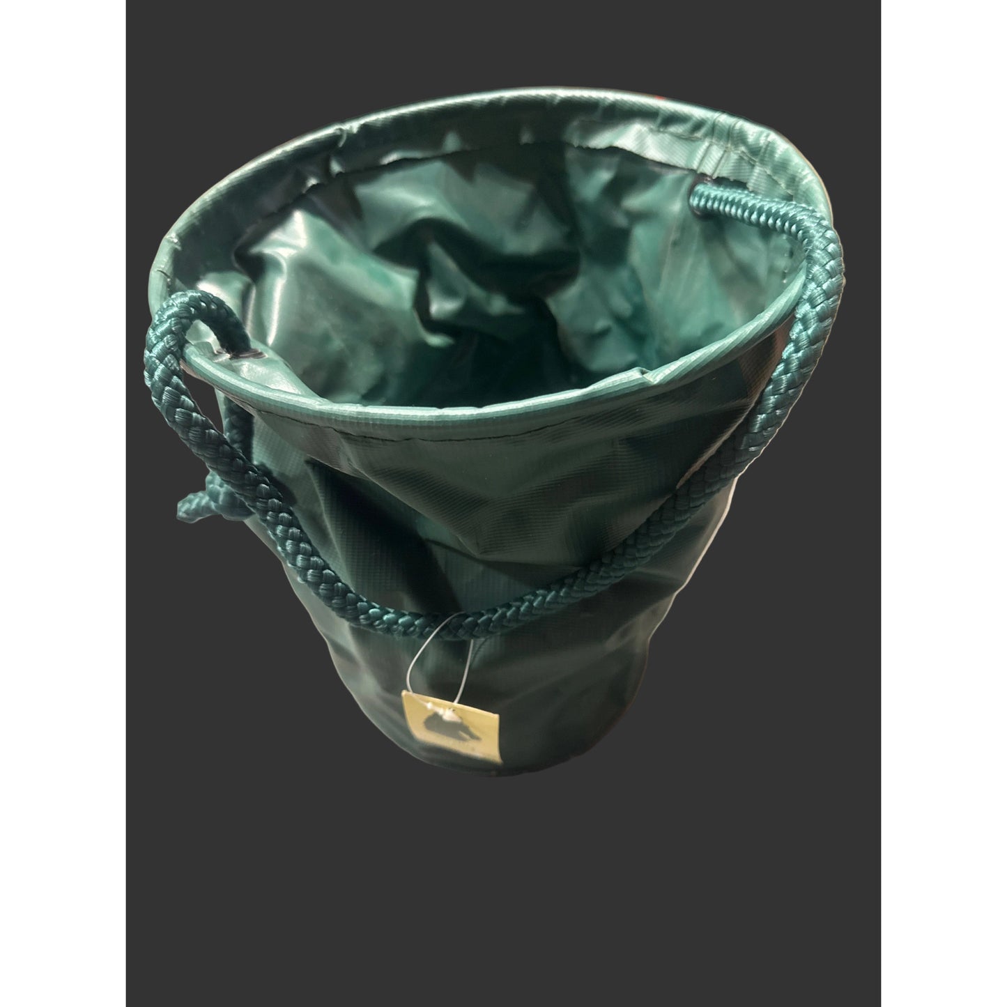 Collapsible 3 Gallon Horse Bucket