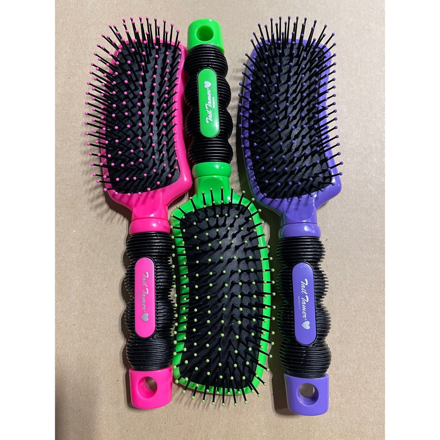 Professional’s Choice Tail Tamer assorted Color brush