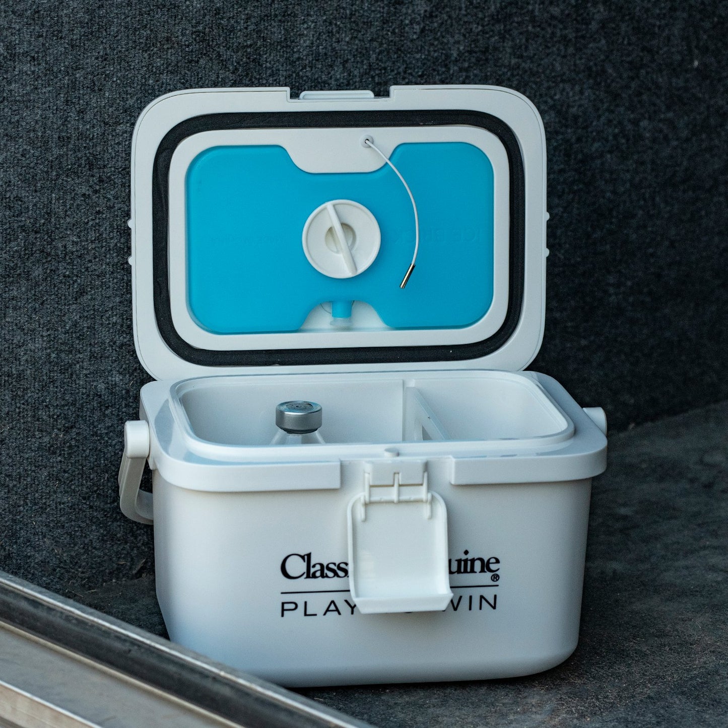 Classic Equine Insulated Meds Box CEIMB