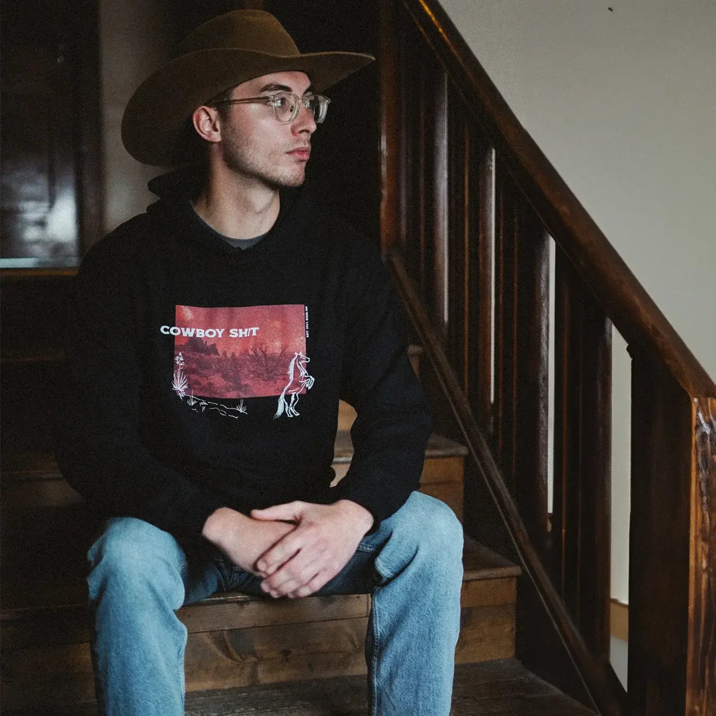 DESERT - BLACK HOODIE