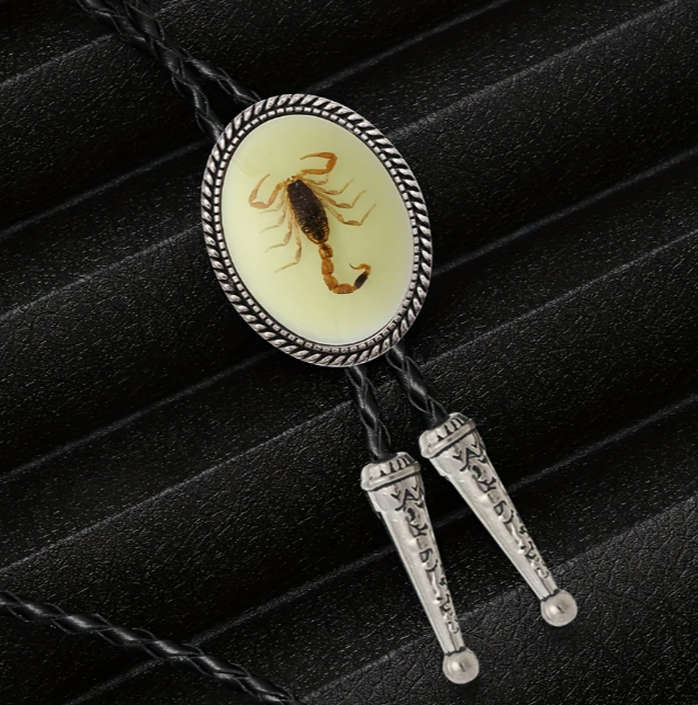 Real Scorpion BELT BUCKLE GLOW IN THE DARK 1827