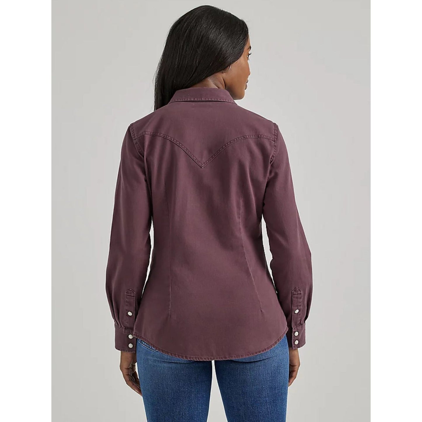 WOMEN'S WRANGLER RETRO® LONG SLEEVE SOLID WESTERN SNAP SHIRT IN FUDGE