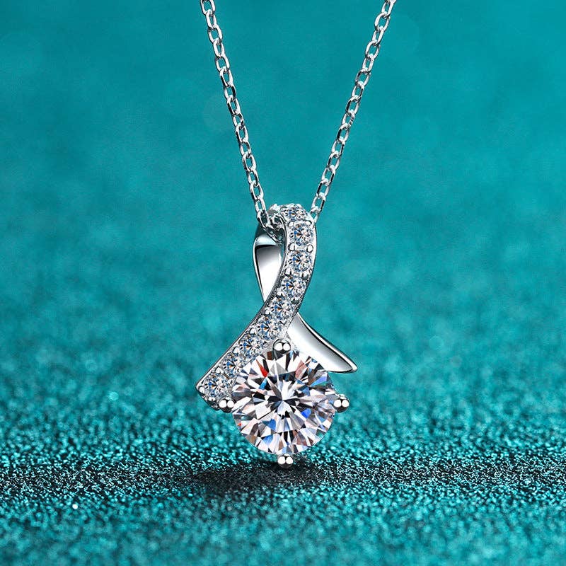 Four-Prong Moissanite Ribbon Necklace in 925 Sterling Silver