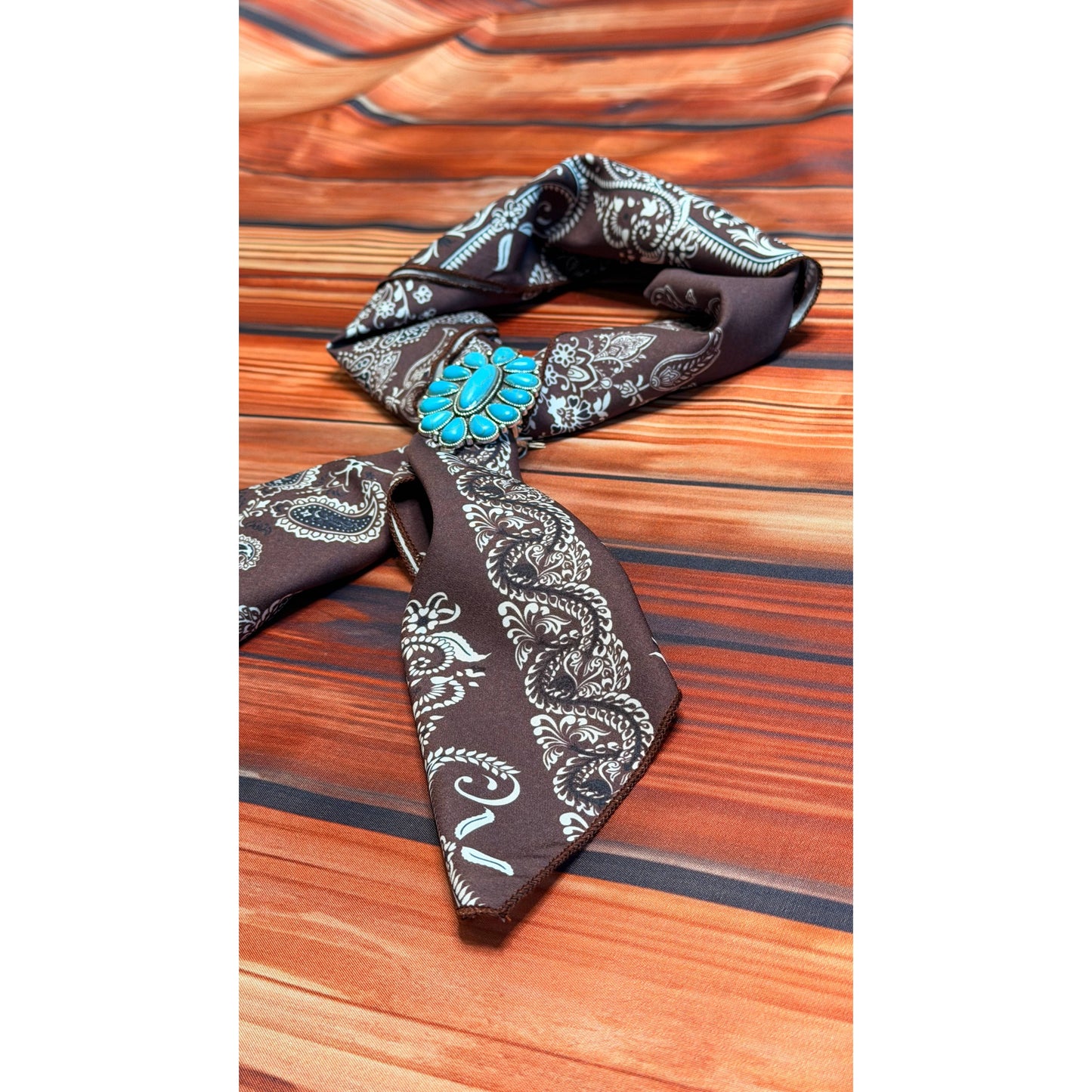AV3002 PAISLEY PRINT WILD RAG 28x28