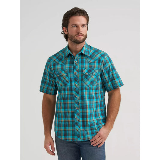 Wrangler Men's Retro® Short Sleeve Sawtooth Pocket Western Snap Shirt 112381880