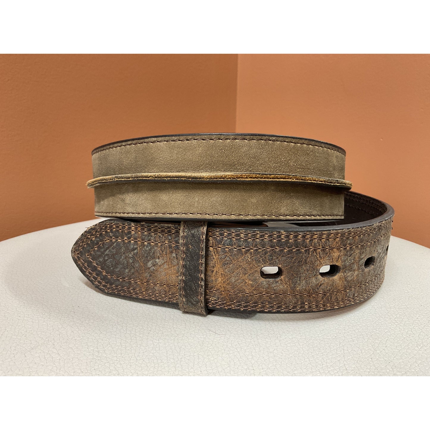 Ariat Men’s Belt, Leather, Ridge, Distressed *No Buckle