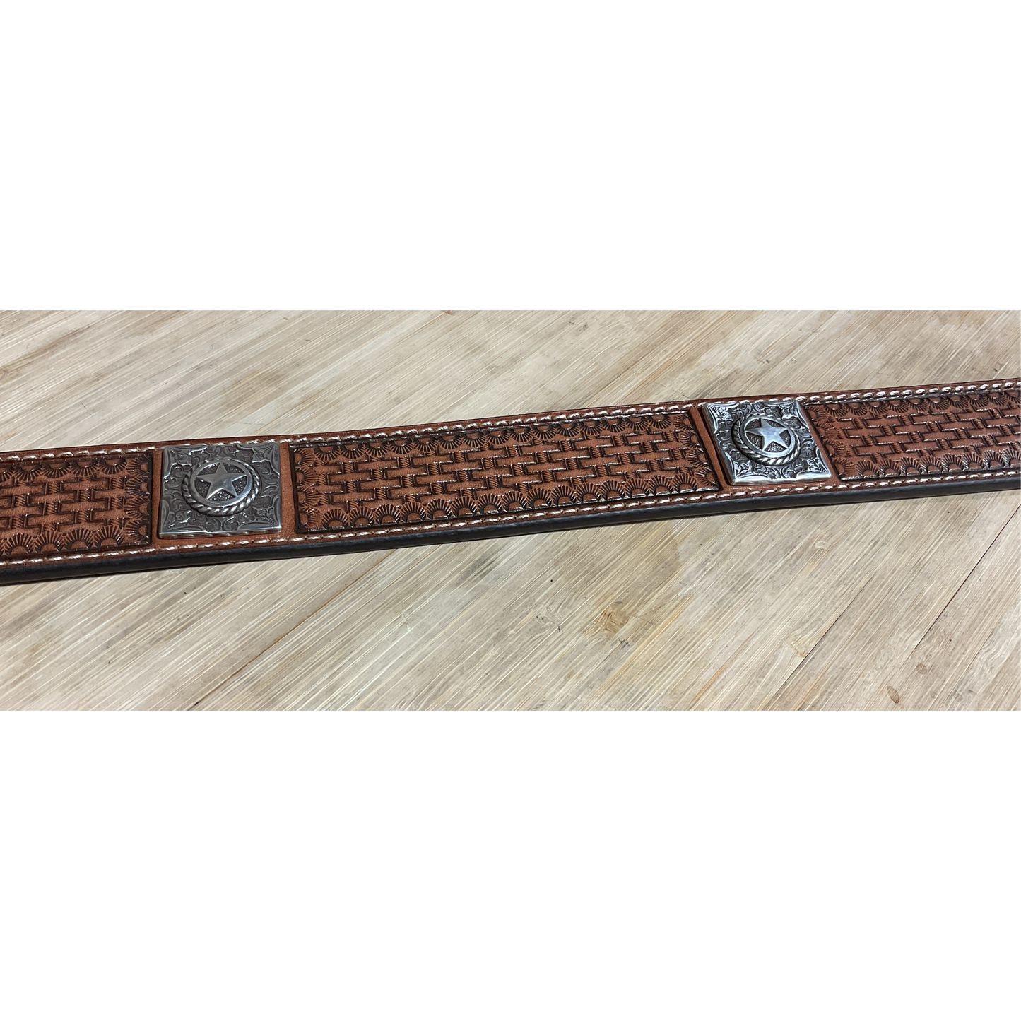 Ariat Men’s Belt Chestnut Brown Leather, basket weave stamped, square star concho A1027008