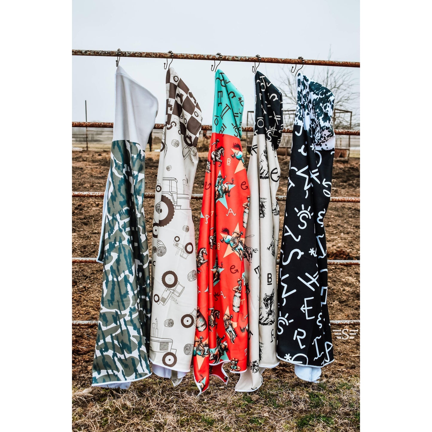 Flying S Company - Kids Wearable Towel with Hood