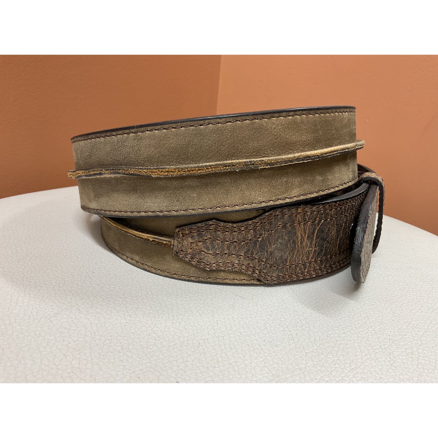 Ariat Men’s Belt, Leather, Ridge, Distressed *No Buckle