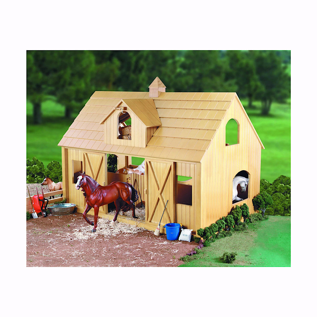 Breyer - Deluxe Wooden Barn with Capola 30x21x18 302