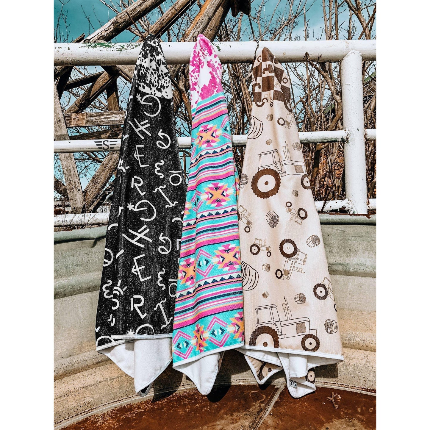 Flying S Company - Kids Wearable Towel with Hood