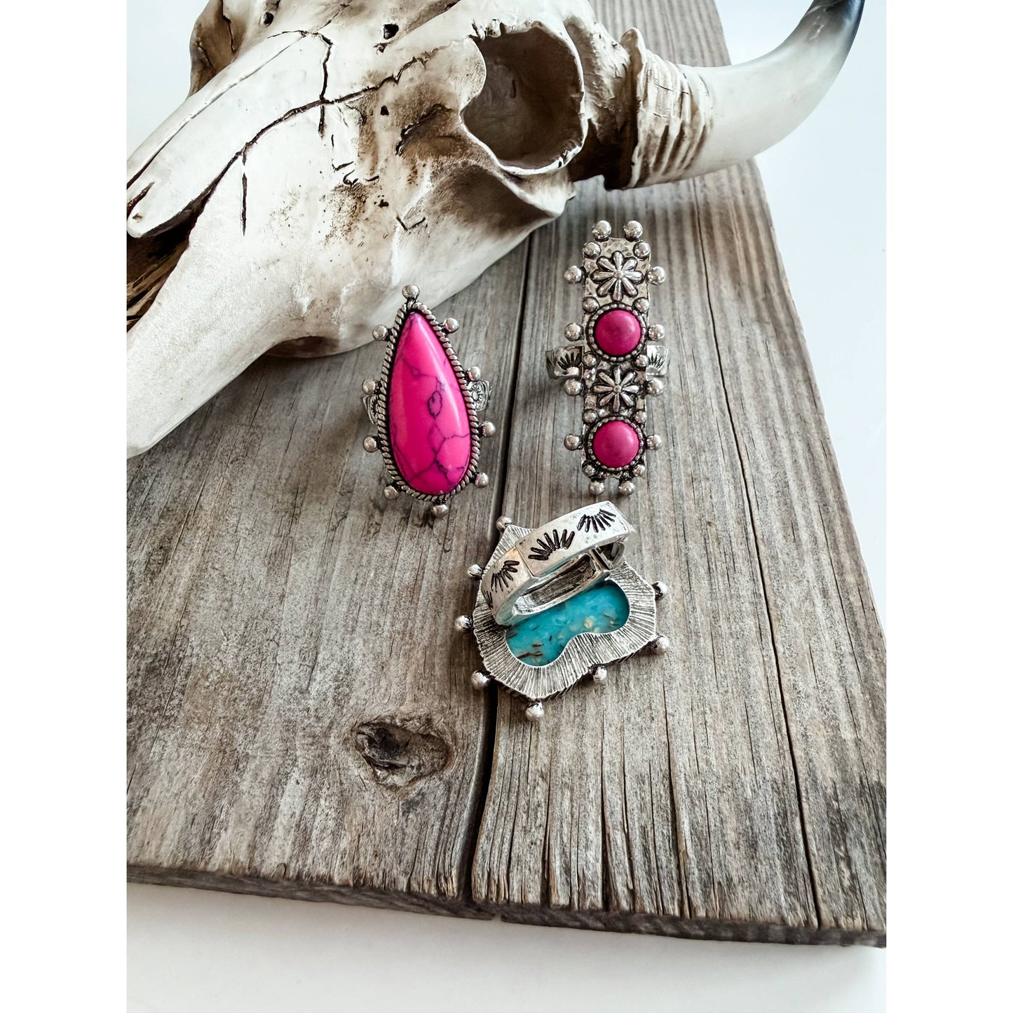 Western Style Teardrop Turquoise Stone Stretch Ring