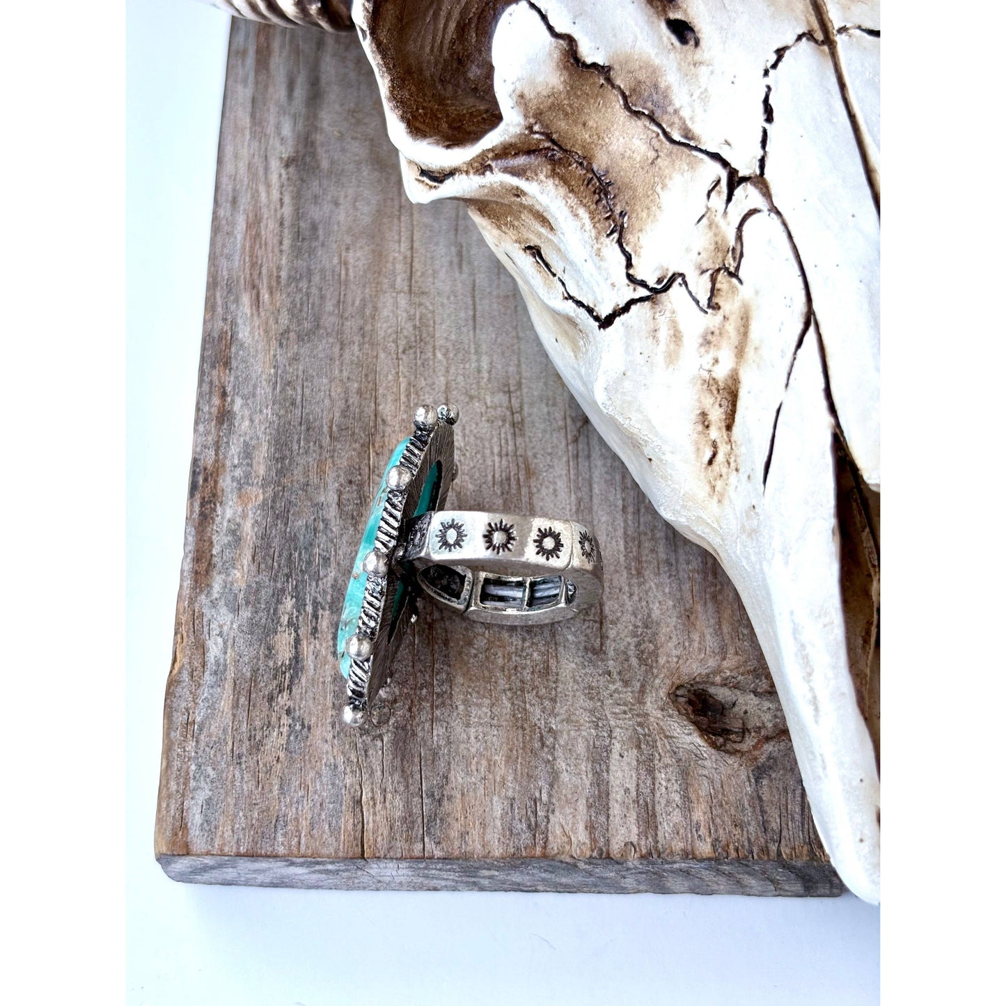 Western Style Teardrop Turquoise Stone Stretch Ring