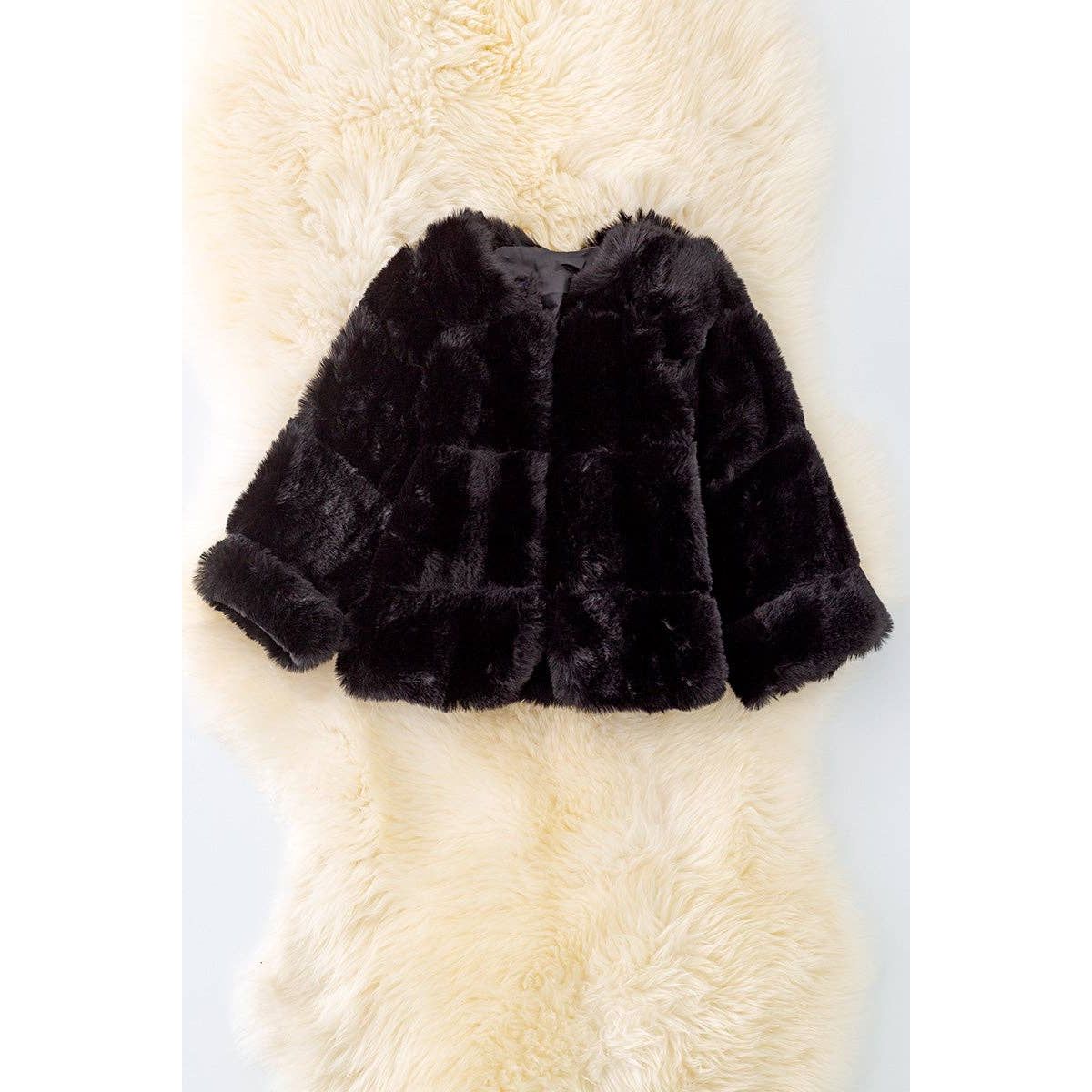 Black faux fur cozy jacket. TPG40413 LOI