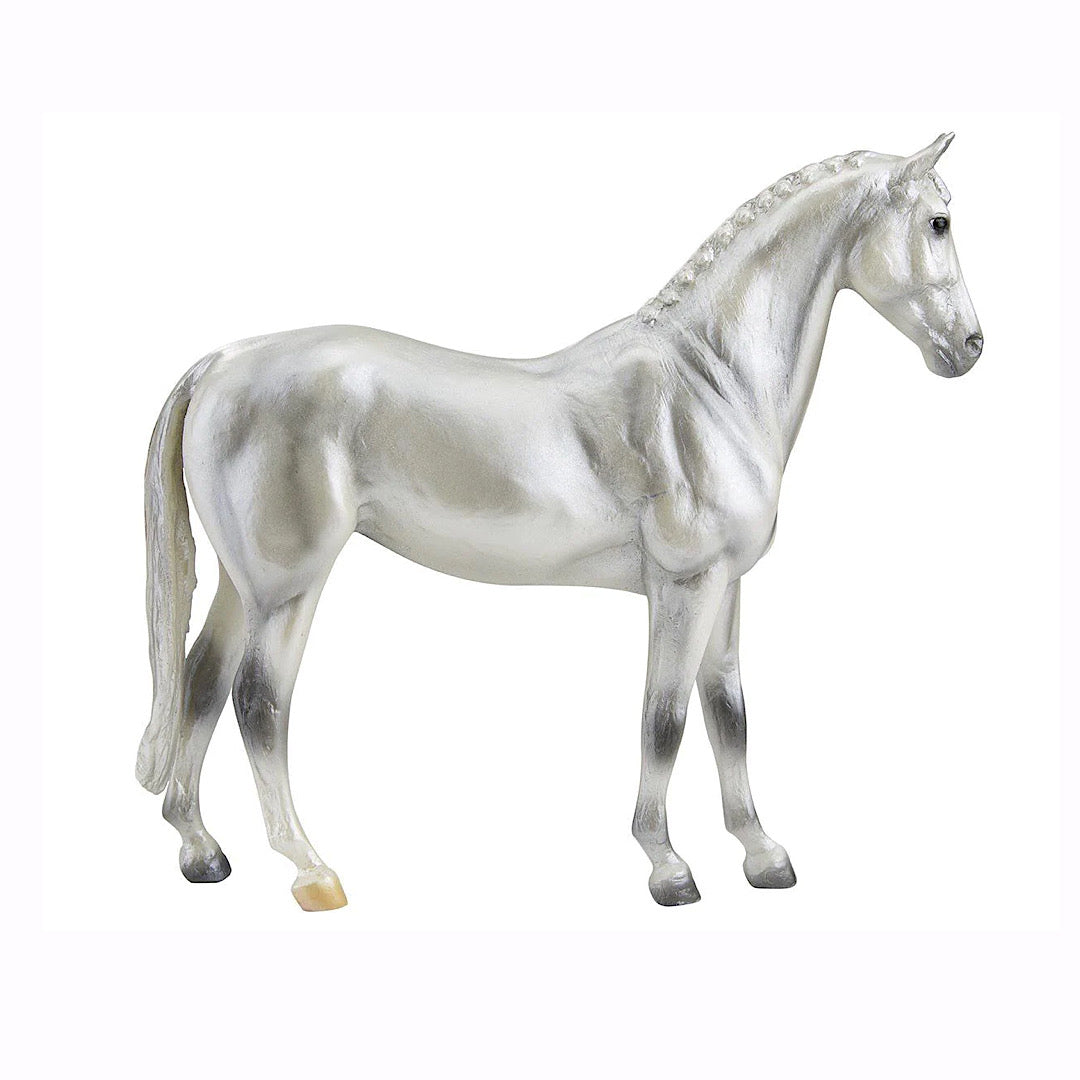 Breyer - Pearly Grey Trakehner 960