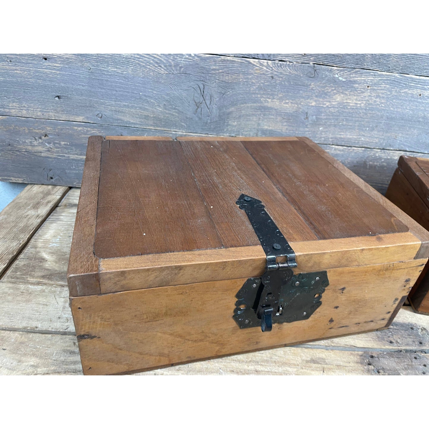 Tejas Ranch Reclaimed Old Mahogany Wood Box w/ Lock and Key 2