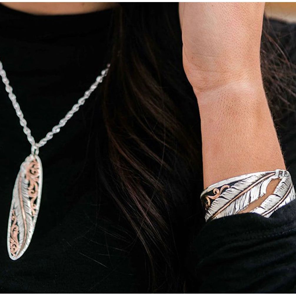 Wind Dancer Feather Bracelet BC4222RG