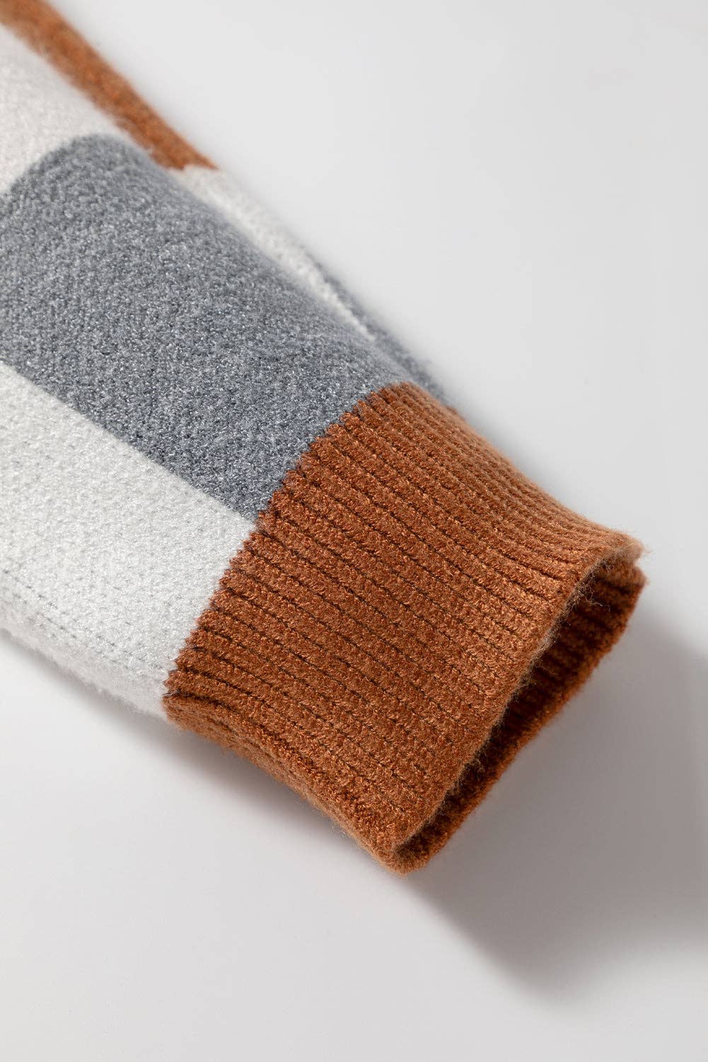 Brown Plus Size Checkered Crewneck Sweater