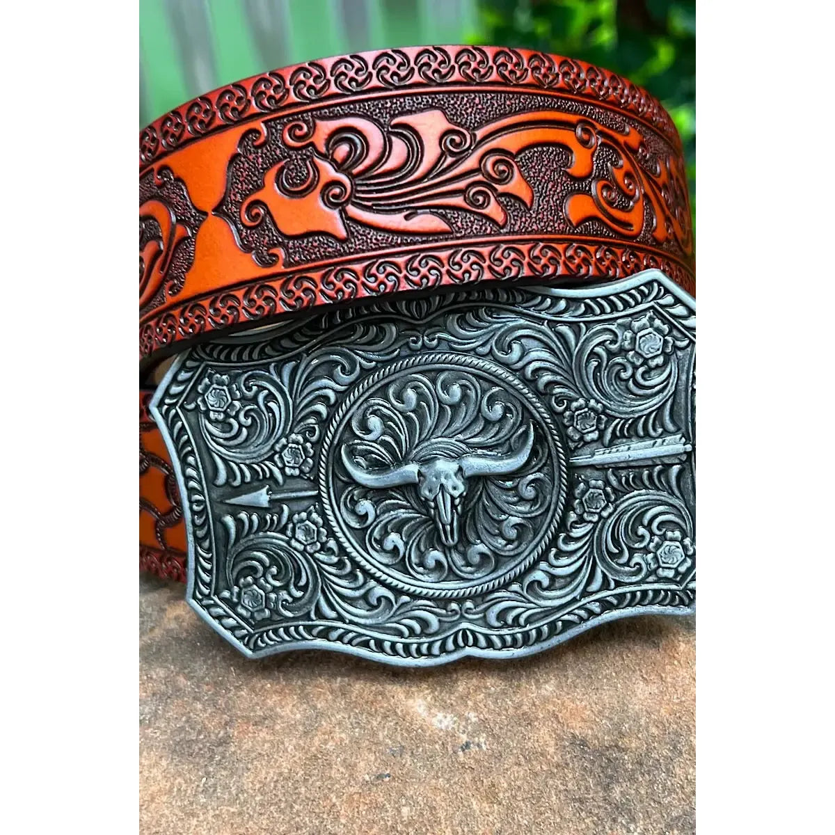 DEMASK STENCIL PRINT ON RED TONE BELT WITH LONGHORN ARROWN