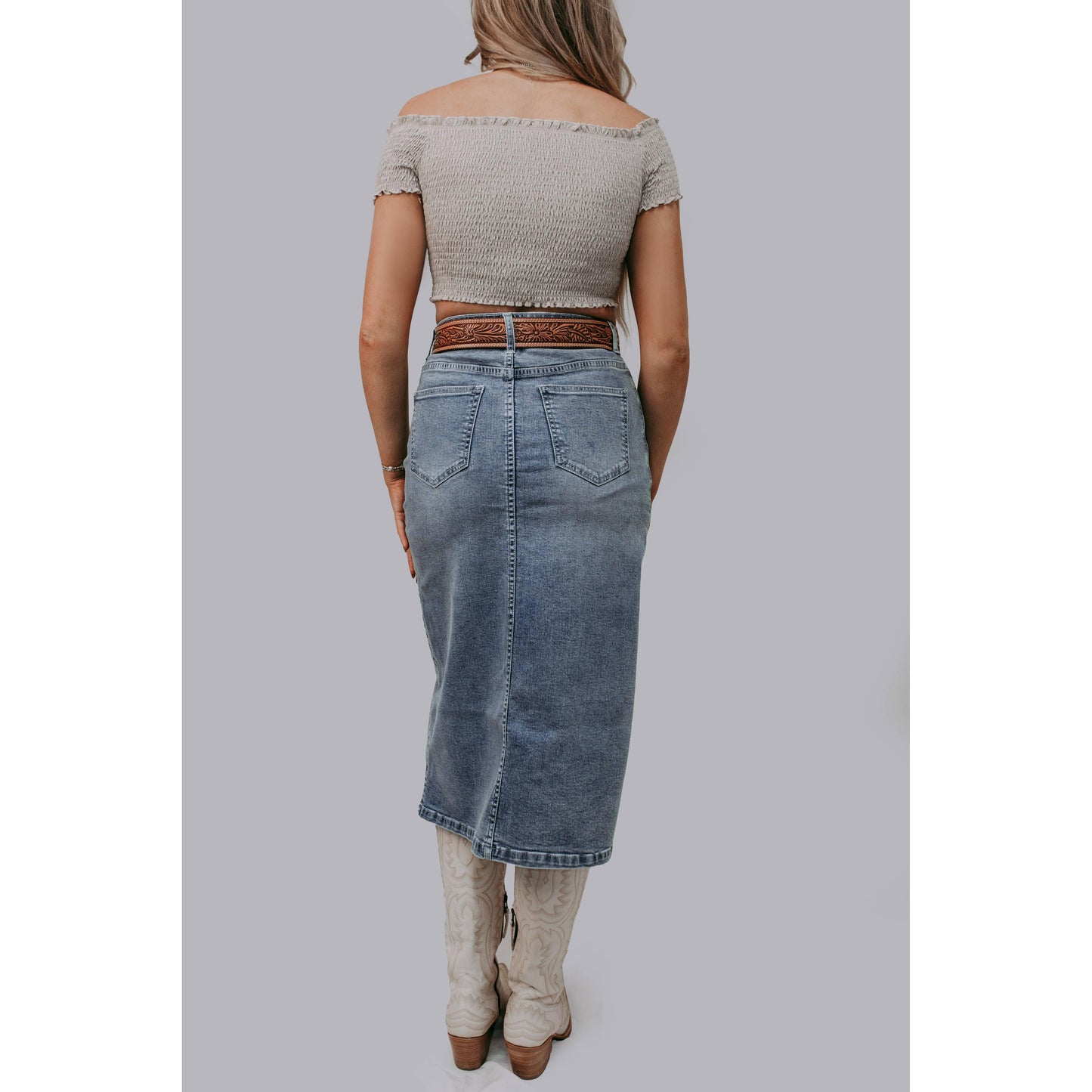 Merigold Kiss - MK637Horse Shoe cut out Denim Skirt