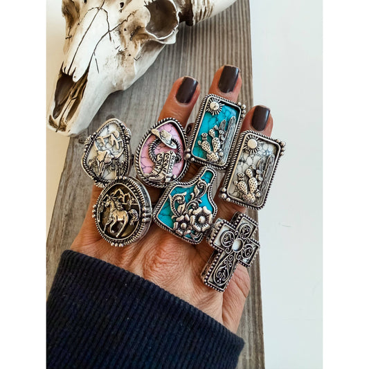 Western Style Stone Pendant Cutout Stretch Ring