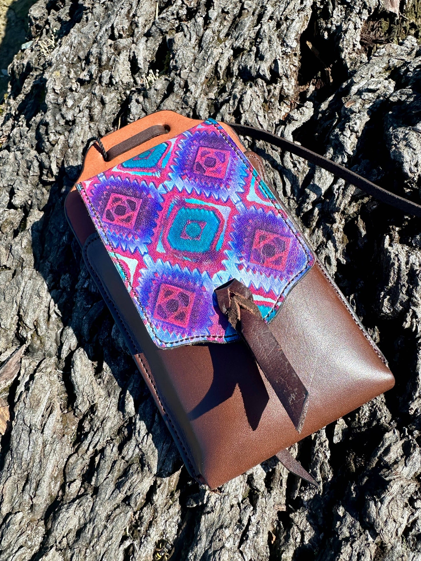 Cell Phone Back Cinch Holder