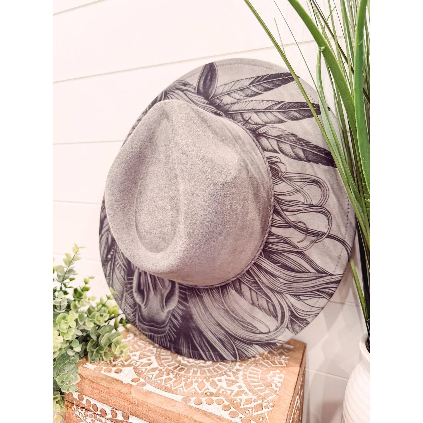 Engraved Feather Horse Hat