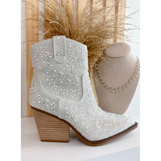 VERY G Kady Pearl White Booties VGLB0375