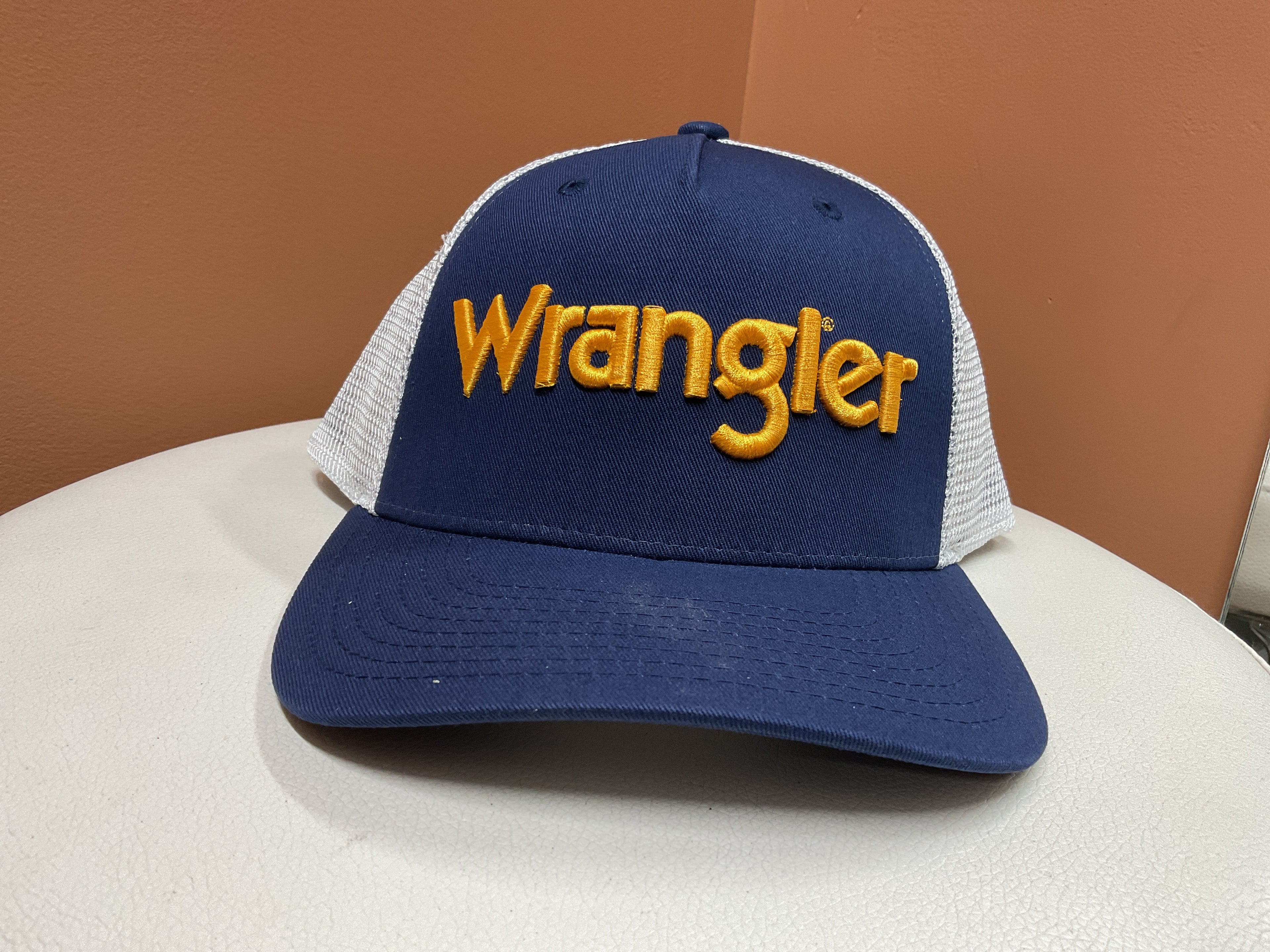 Wrangler Men’s Trucker Hat Cap - Snapback, Raised Embroidered Logo WRNGKBL0001