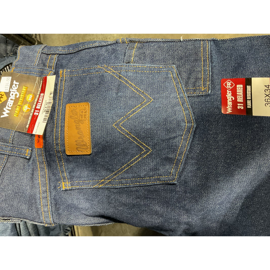 Wrangler Men’s FR Flame Resistant, 31 Relaxed 10FR31MWZ