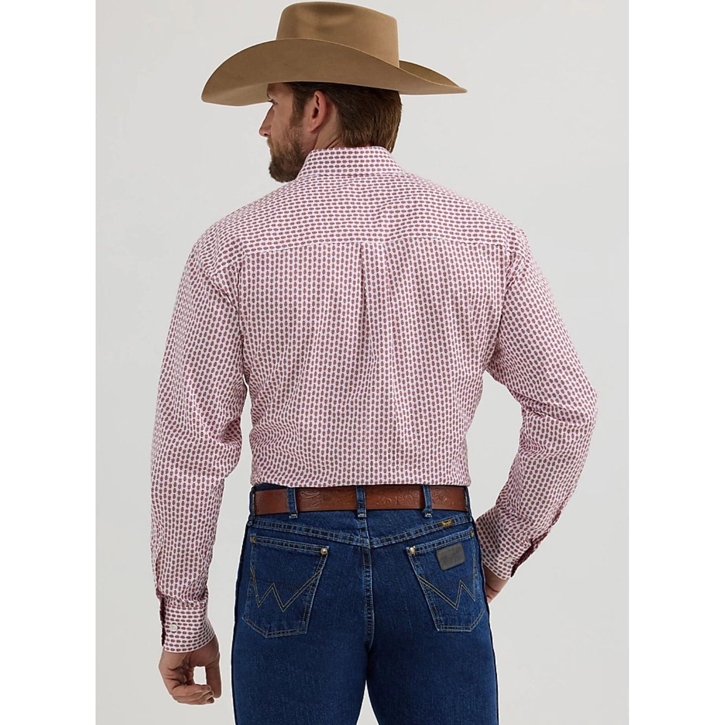 WRANGLER® GEORGE STRAIT™ LONG SLEEVE BUTTON DOWN ONE POCKET SHIRT IN SCARLET TREE