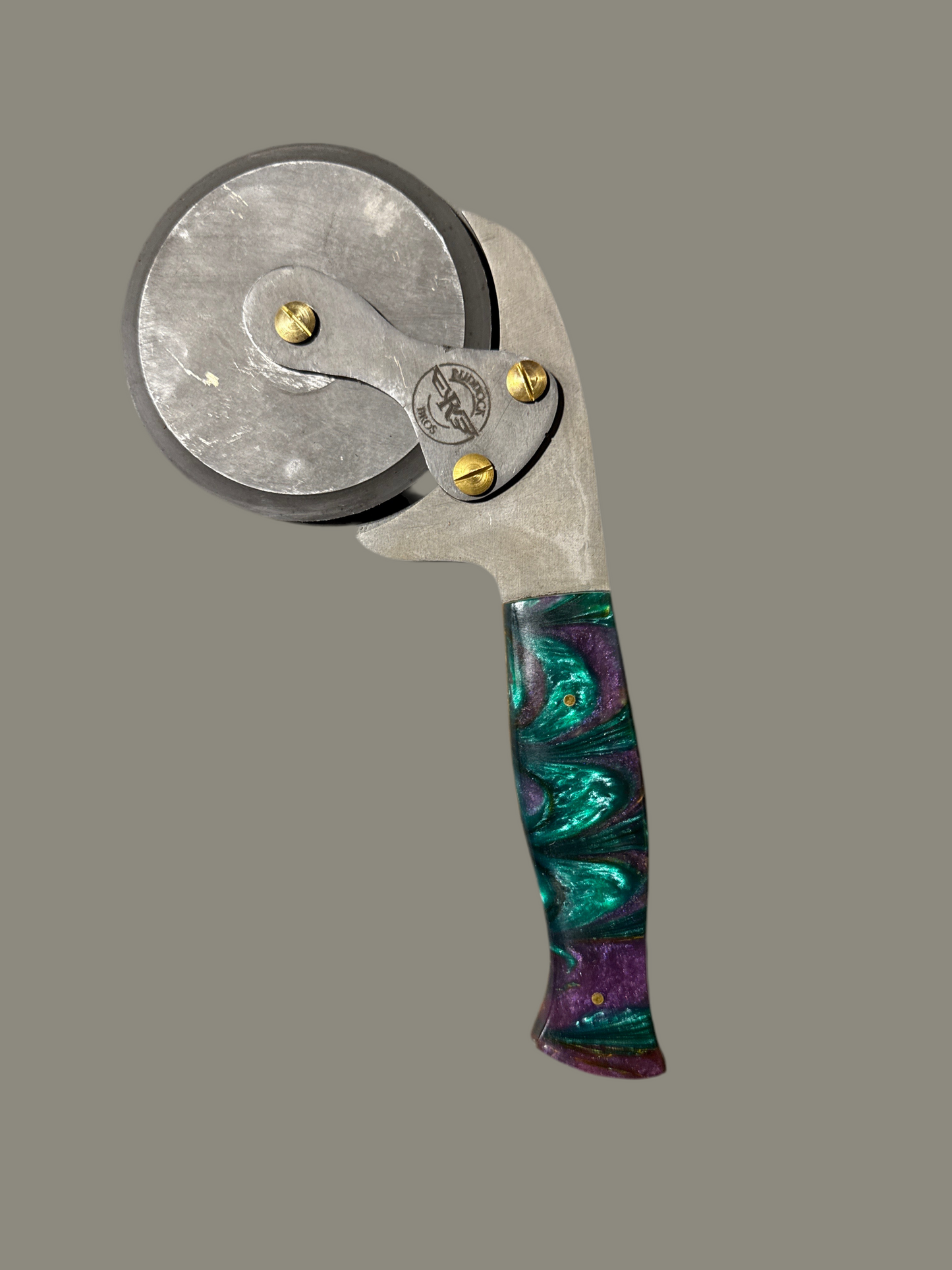 Luigi Pizza Cutter - Hardwood & Bone - Damascus Steel