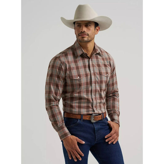 Wrangler Men's Classic Fit Long Sleeve  112381649