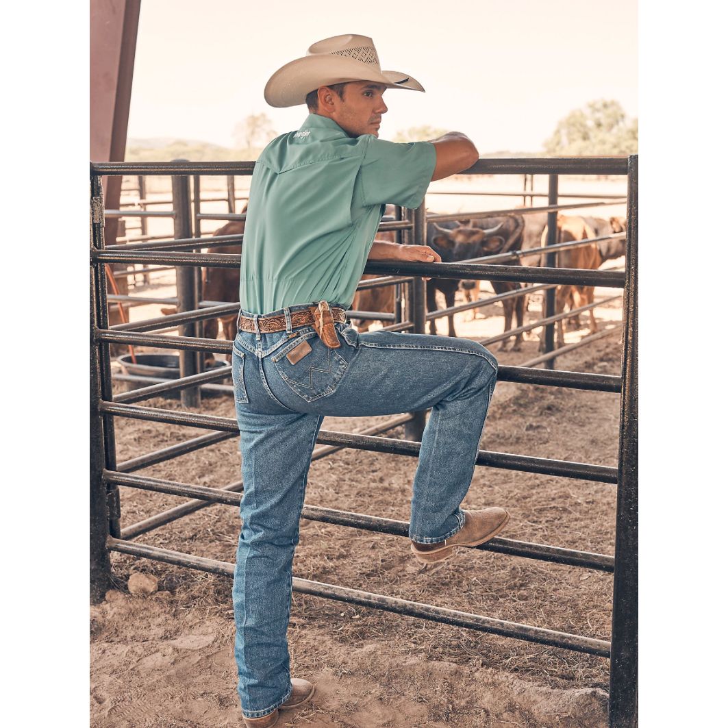 Wrangler Men’s George Straight, Cowboy Cut Jean, Relaxed Fit 1031MGSHD
