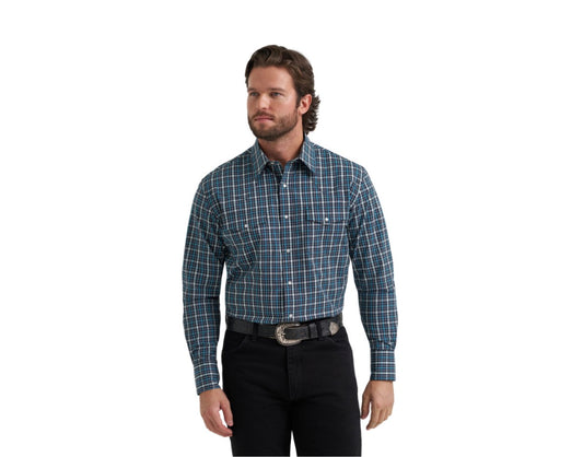 Wrangler Men's Classic Fit Long Sleeve  112381651