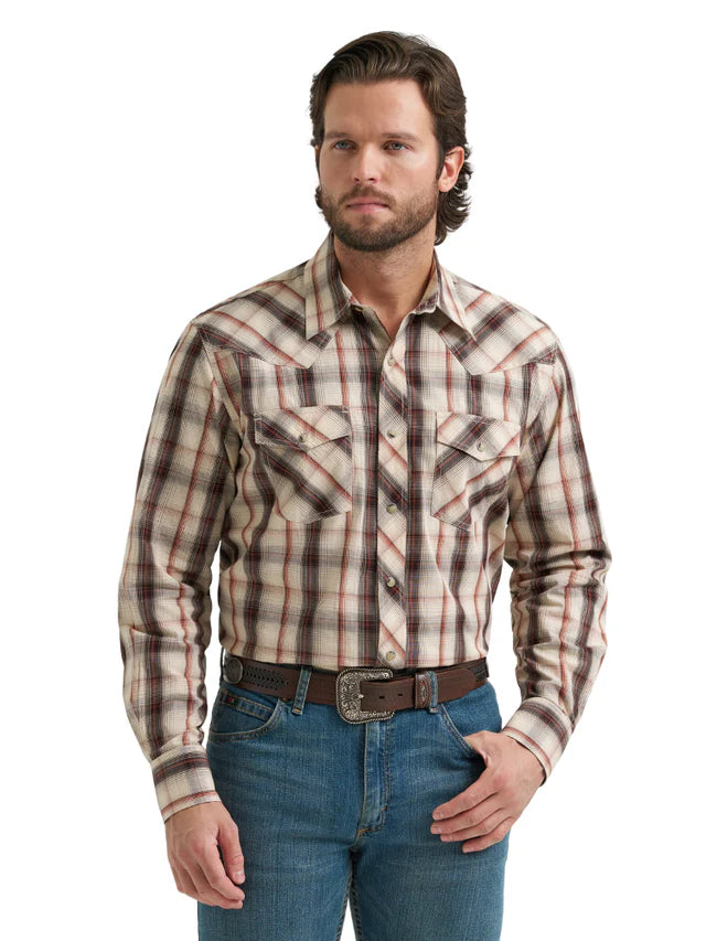 Wrangler Men's Classic Fit Long Sleeve  112381479
