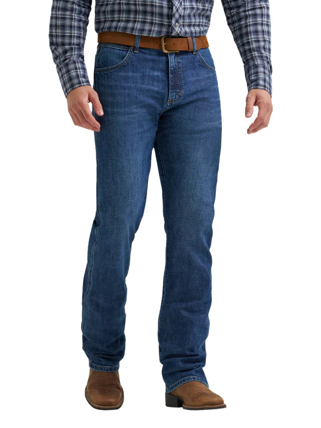 Wrangler Men’s Retro Jean, Slim Boot 112381600