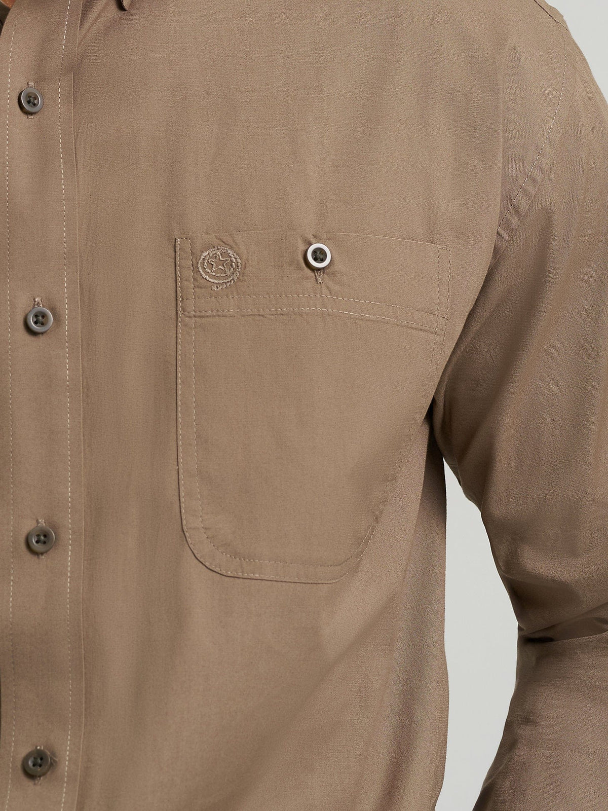 Wrangler Men’s George Straight, Button Down, Walnut, 112368207