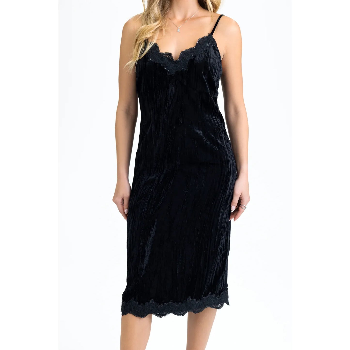 Miss Me - Joyce Velvet Dress