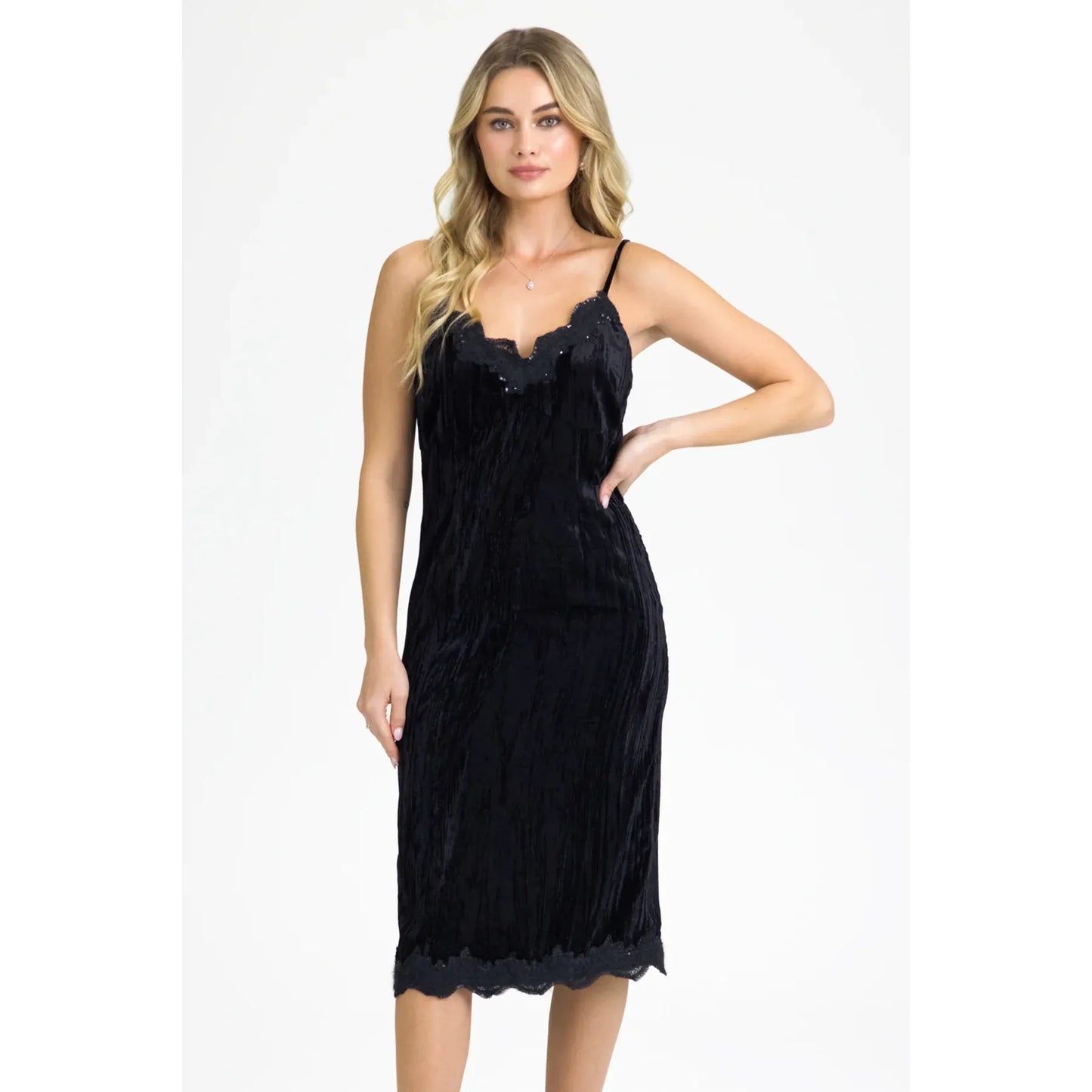 Miss Me - Joyce Velvet Dress