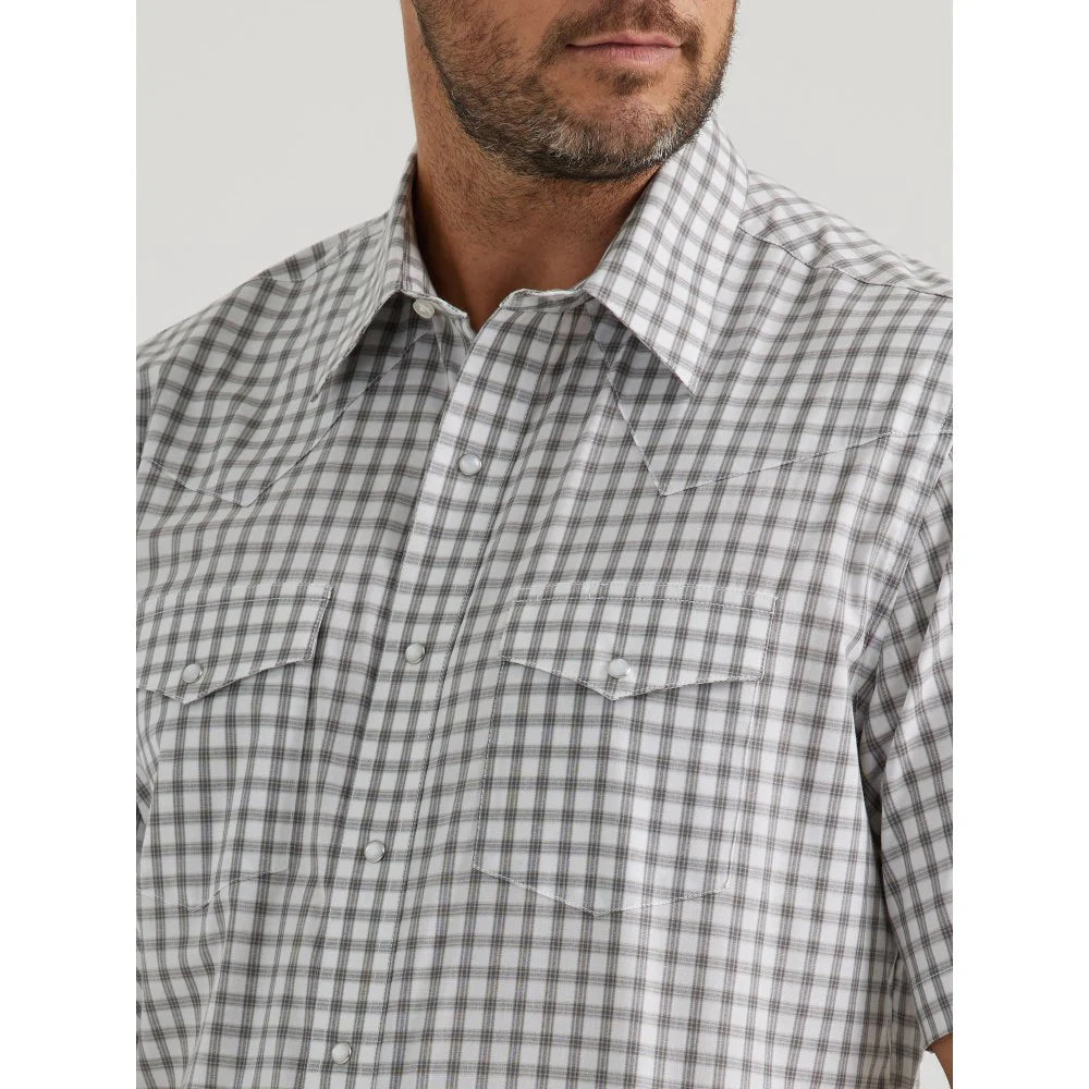 Men’s Wrangler Plaid Print Short Sleeve