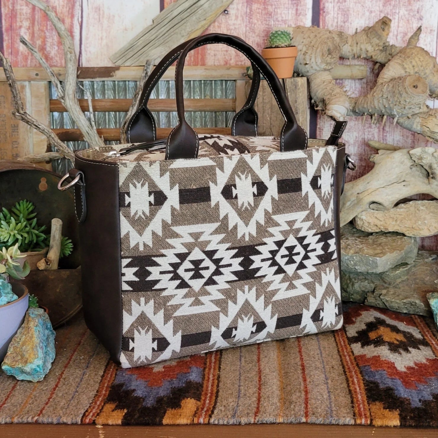 Nocona - Crossbody Handbag, “Tessa” Southwest Print N770016402